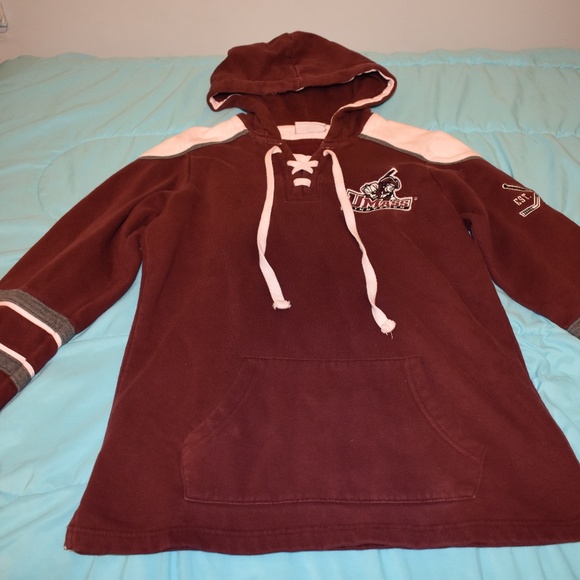 umass hockey sweatshirt